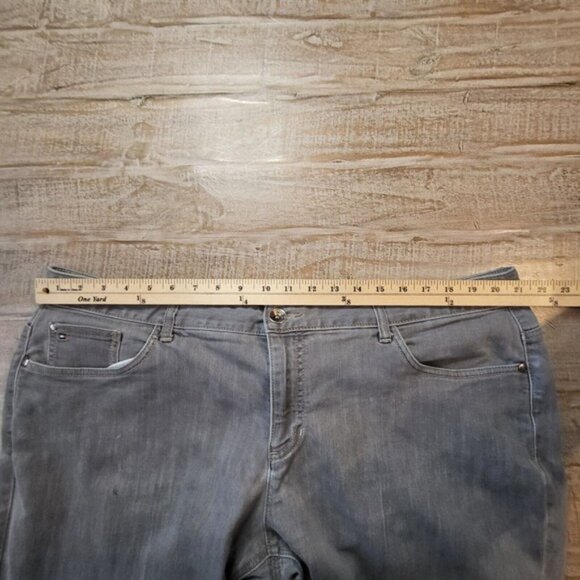Tommy Hilfiger Womens Size 22R Gray Mid Rise Skinny Denim Jeans Distressed - Picture 8 of 12